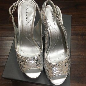 Silver sequence heels 5.5M-Like New